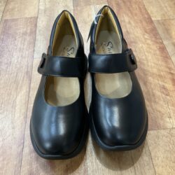 まるでスニーカーの用なパンプス