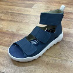 Softinos 新作サンダル